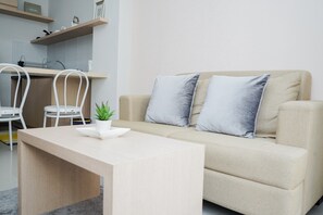 Interior - Comfortable and Best Choice 1BR at Asatti Apartment (Pagedangan)