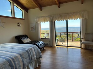 3 bedrooms, iron/ironing board, travel crib, WiFi - Sea Dream - Amazing Ocean Views and Sunsets! (Manchester)