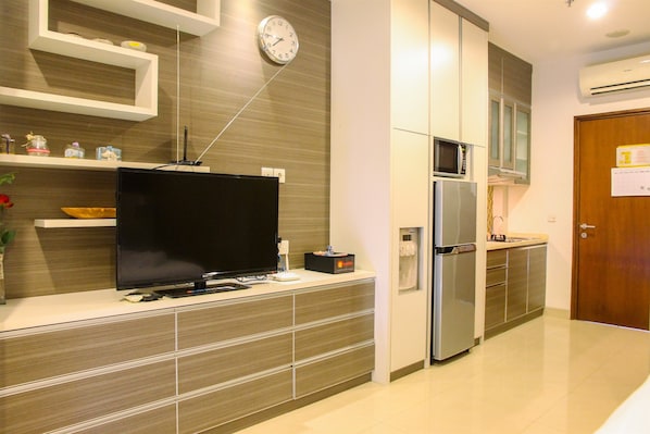 Interior - Deluxe and Modern Studio M Gold Tower Apartment (Bekasi)
