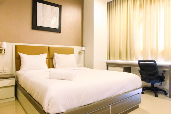 1 bedroom, bed sheets - Deluxe and Modern Studio M Gold Tower Apartment (Bekasi)