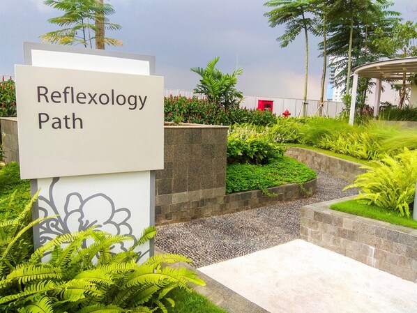 Exterior - Studio Apartment at The Springlake View Summarecon with Mall View (Bekasi)