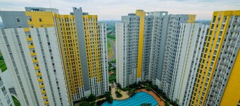 Comfortable and Lovely 2BR Apartment at Springlake Summarecon