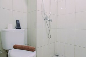 Phòng | Phòng tắm | Buồng tắm vòi sen, đồ dùng nhà tắm miễn phí, khăn tắm 