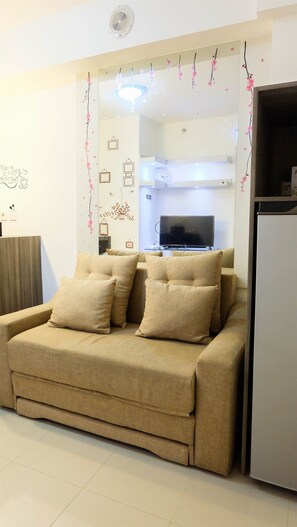 Interior - Elegant 2BR Bassura City Cipinang Apartment (Jakarta)