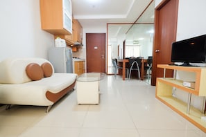 TV - Great Choice and Strategic 1BR Apartment at Thamrin Residence (Jakarta)