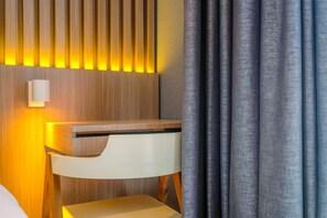 1 bedroom, bed sheets - Fabulous 1BR Apartment at The Newton Ciputra World 2 (Jakarta)