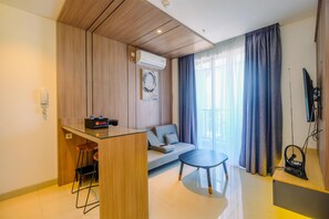 TV - Fabulous 1BR Apartment at The Newton Ciputra World 2 (Jakarta)