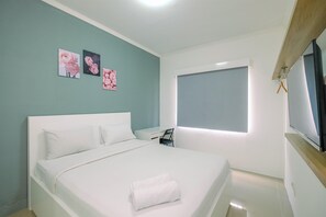 3 bedrooms, free WiFi, bed sheets - Gorgeous 3BR at Sudirman Park Apartment near LSPR (Jakarta)