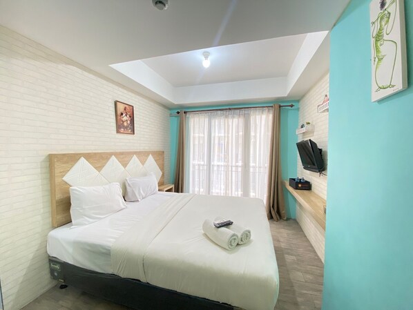 Room | 1 bedroom, free WiFi, bed sheets - Modern and Comfy Studio Room at Grand Asia Afrika Apartment (Bandung)