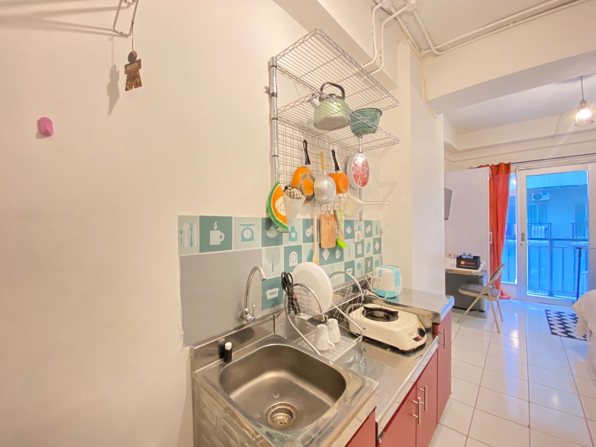 Fridge, stovetop, cookware/dishes/utensils