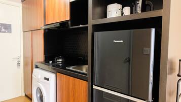 Fridge, stovetop, cookware/dishes/utensils