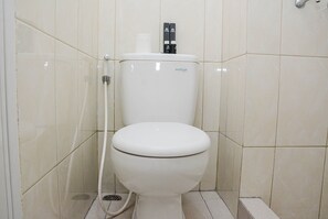 客房 | 浴室 | 淋浴設備、免費盥洗用品、毛巾