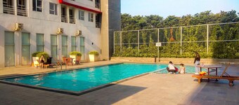 Cozy Studio at Elvis Tower Apartment