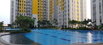 Homey 2BR Apartment @ Springlake Summarecon Bekasi