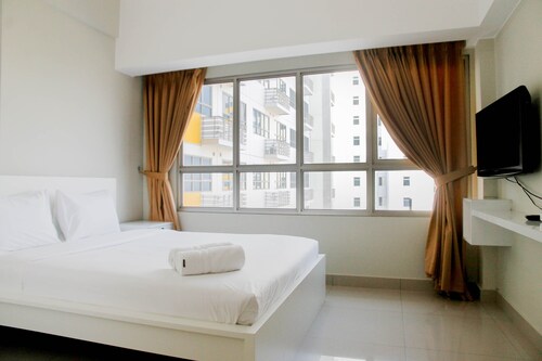 Homey Studio at Springlake Summarecon Bekasi Apartment