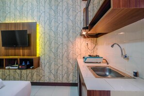 TV - Comfortable and Tidy Studio at Cinere Resort Apartment (Depok)