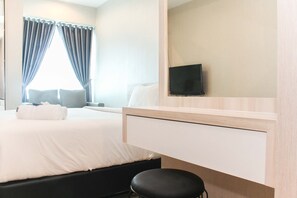 TV - Stunning Grand Kamala Lagoon Studio Apartment (Bekasi)