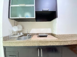 Room | Private kitchen | Fridge, stovetop, electric kettle, cookware/dishes/utensils