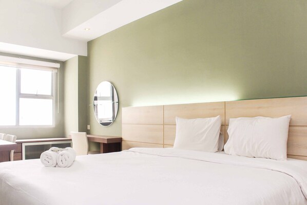 Room | 2 bedrooms, free WiFi, bed sheets - Comfy and Spacious 2BR at Seasons City Apartment (Jakarta)