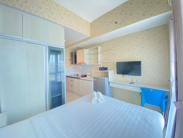 Room | Living area | TV