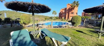 Spacious flat, very quiet and with gardens
