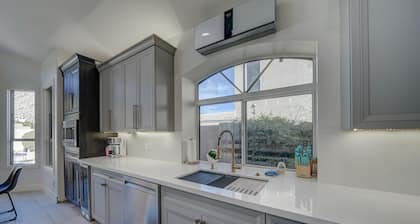 Mountain Views Heated Pool Hicking Trailheads 5 Beds 3 Baths Full Remodel Golf