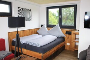 1 sovrum, värdeförvaringsskåp på rummet och strykjärn/strykbräda