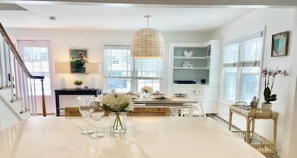 Stunning Beach Cottage just steps from Marblehead Harbor and Town