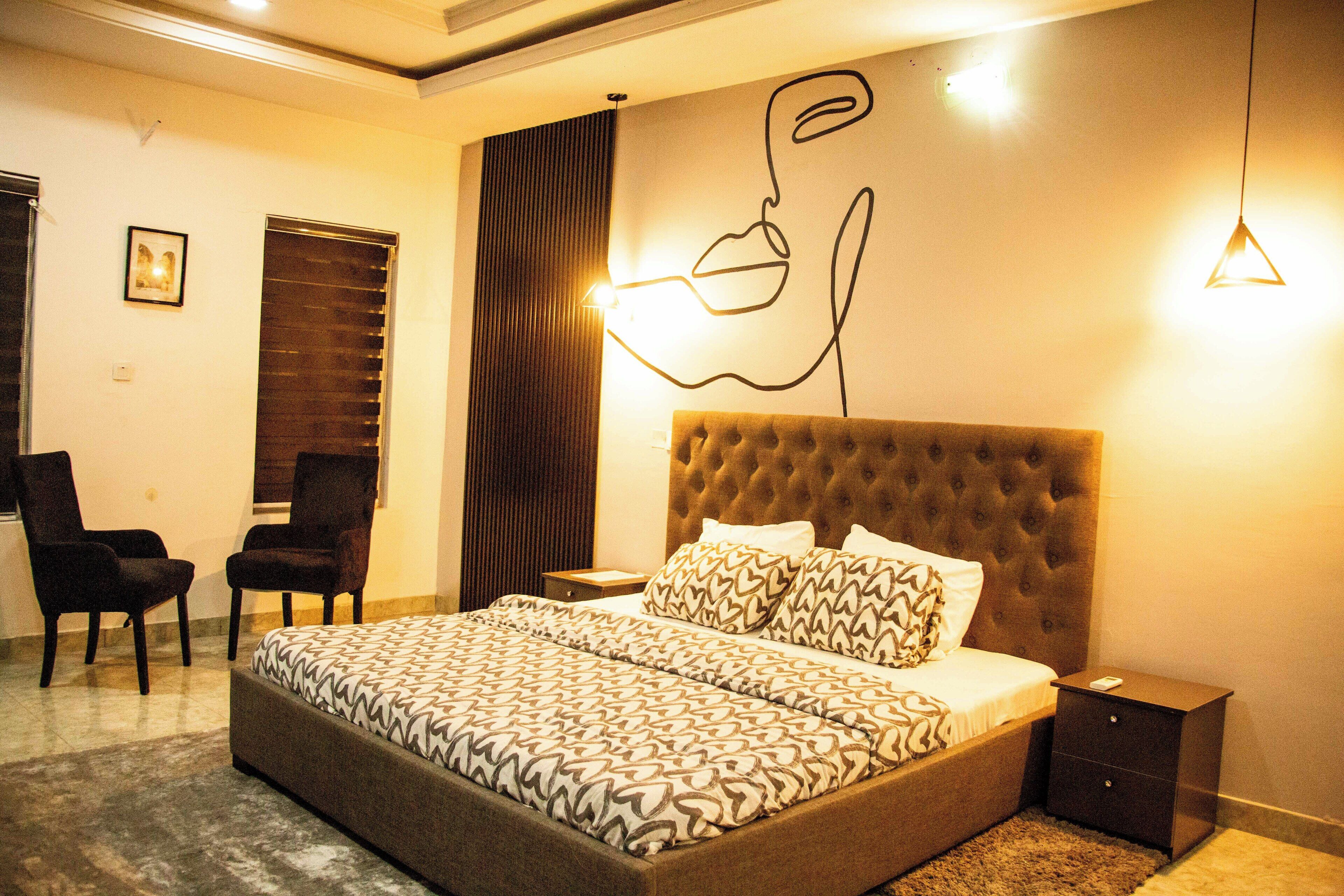 3 soverom, skrivebord, strykejern/-brett og wi-fi (inkludert)