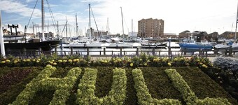 Luxury Duplex 2-Bed Apartment Fruit Market Marina