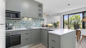 Fridge, microwave, oven, stovetop