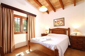 3 Schlafzimmer, Bügeleisen/Bügelbrett, Reisekinderbett, kostenloses WLAN