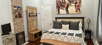 Renovated Efficiency steps away from Magazine St