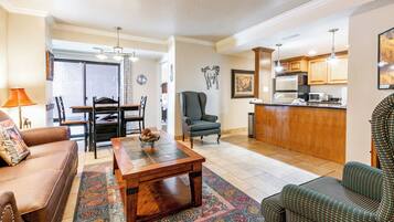 Smart TV, chimenea y reproductor de DVD