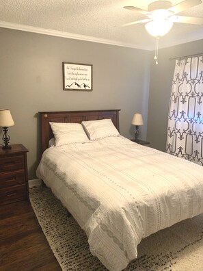 3 bedrooms, WiFi, bed sheets, wheelchair access