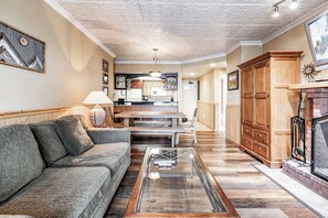 Smart-TV, peis og DVD-spiller