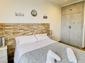 4 chambres, fer et planche à repasser, accès Internet, draps fournis