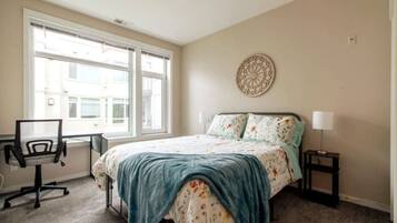 2 bedrooms, desk, iron/ironing board, free WiFi