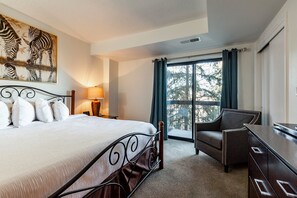2 bedrooms, desk, iron/ironing board, free WiFi - Shadow Ridge 307 | Short Walk to Skiing | Mountain Views | Kitchen | Fireplace | Pool & Hot Tub (Park City)