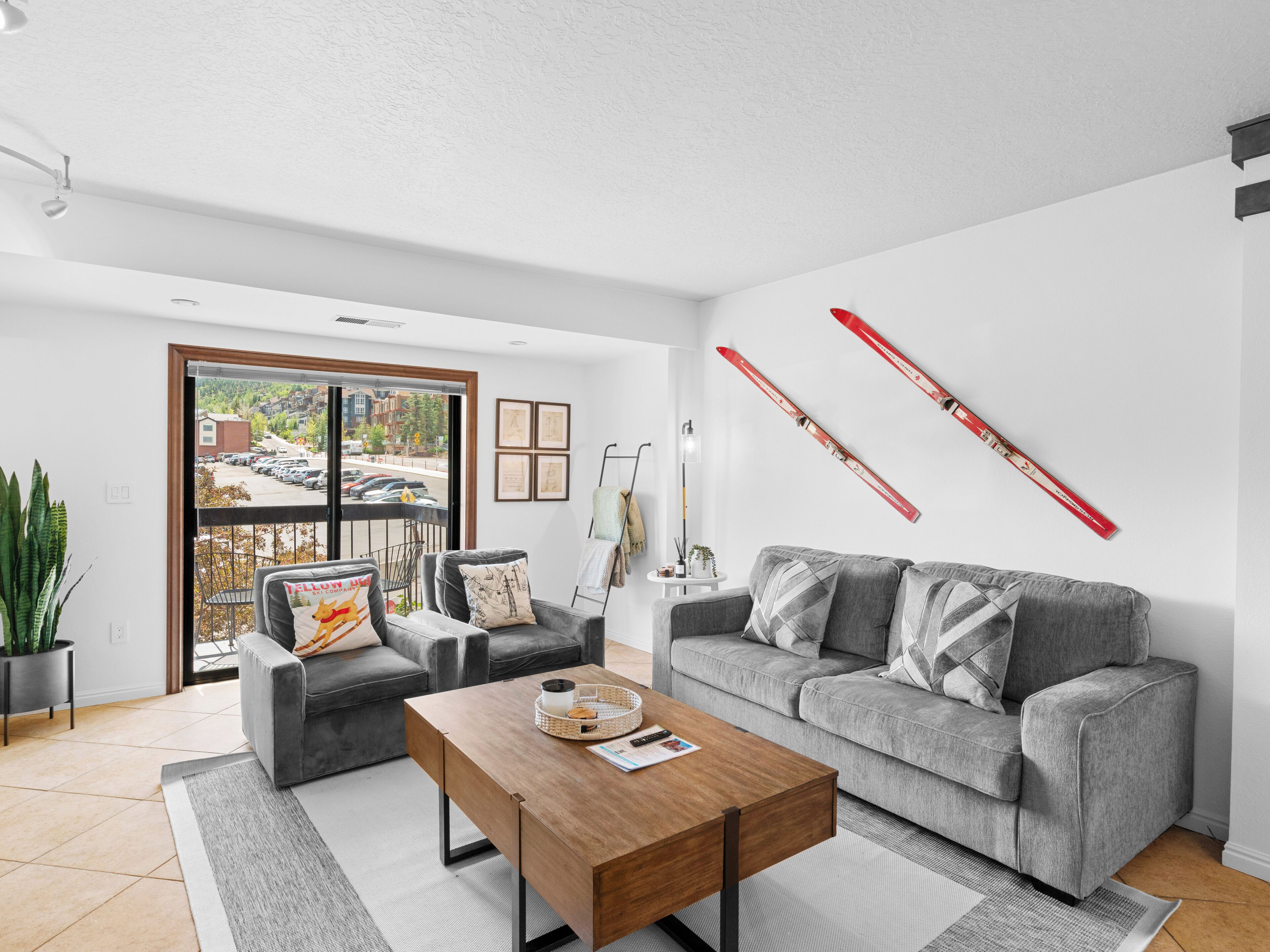 Téléviseur connecté, foyer, jeux vidéo