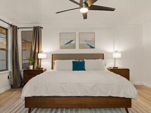 3 bedrooms, iron/ironing board, WiFi, bed sheets