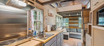 4 Tiny Ranch Cabin | Animals Fire Pit | Fossil Rim