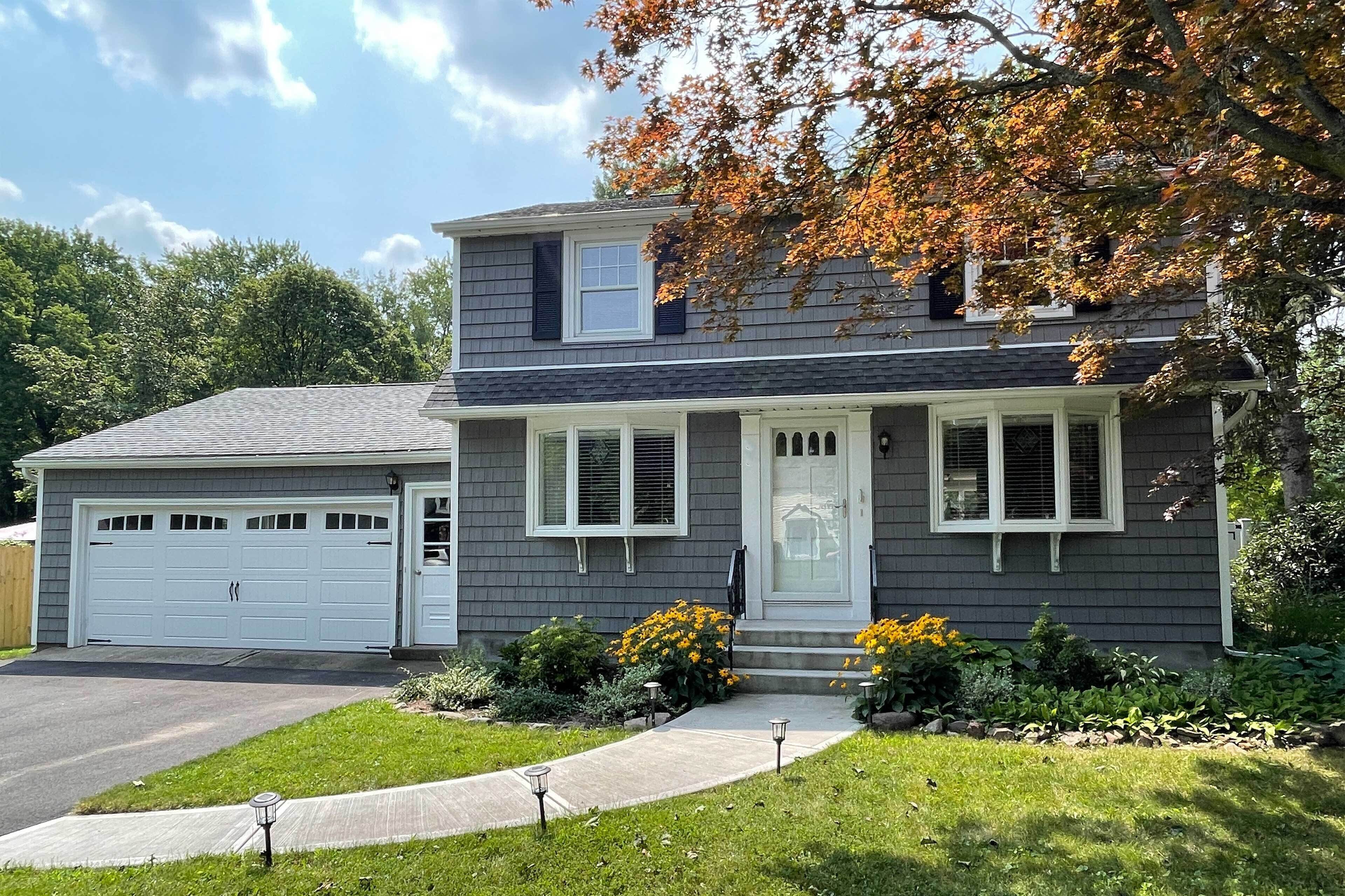 Rochester House w/ Fire Pit, Grill & Patio!