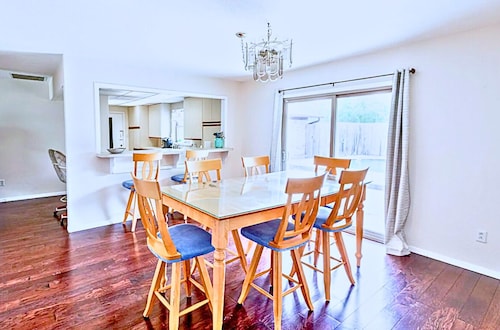 Speedway Game House: Cowboy Pool & Arcade Fun