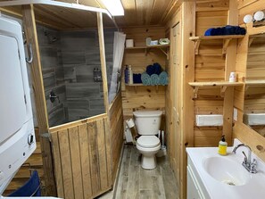 Shower, hair dryer, towels, toilet paper - The Hruby Doobie Doo Ranch (Crown Point)
