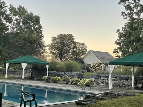 Beautiful 1805 renovated farmhouse