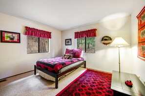 2 bedrooms, WiFi, bed sheets