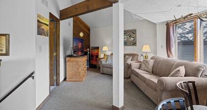 Holiday Shores 30 - Three Bedroom Villa, Sleeps 8