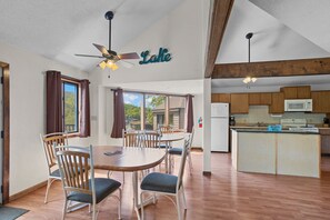 Full-sized fridge, microwave, oven, stovetop - Holiday Shores 30 - Beautiful Villa with Resort Amenities! (Osage Beach)