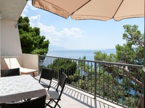 Outdoor dining - Vacation home Lada by Interhome (Omiš)